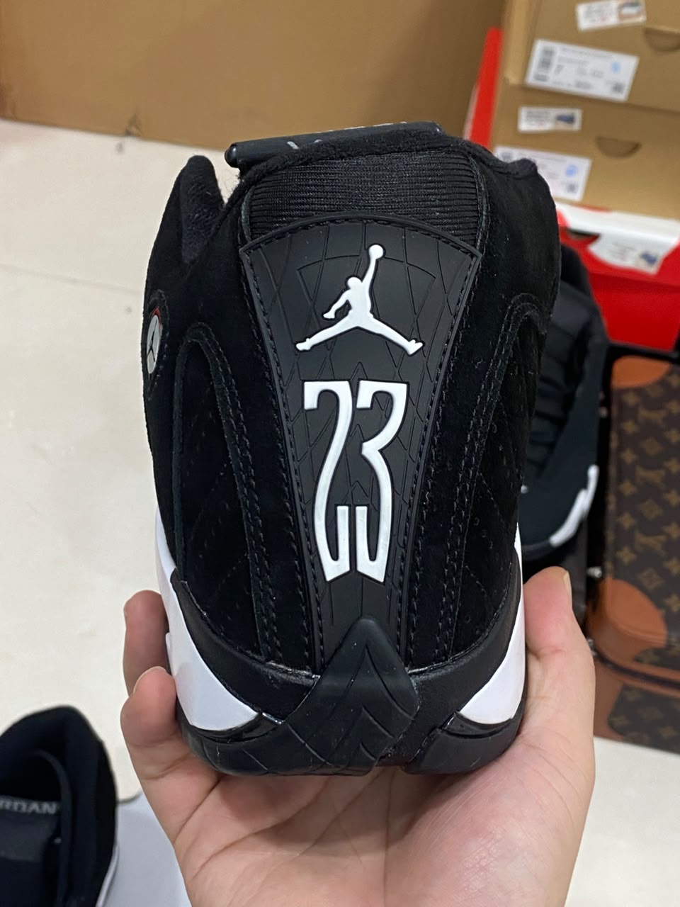 Brand New Fashion Sneakers – Men’s & Women’s Casual Shoes