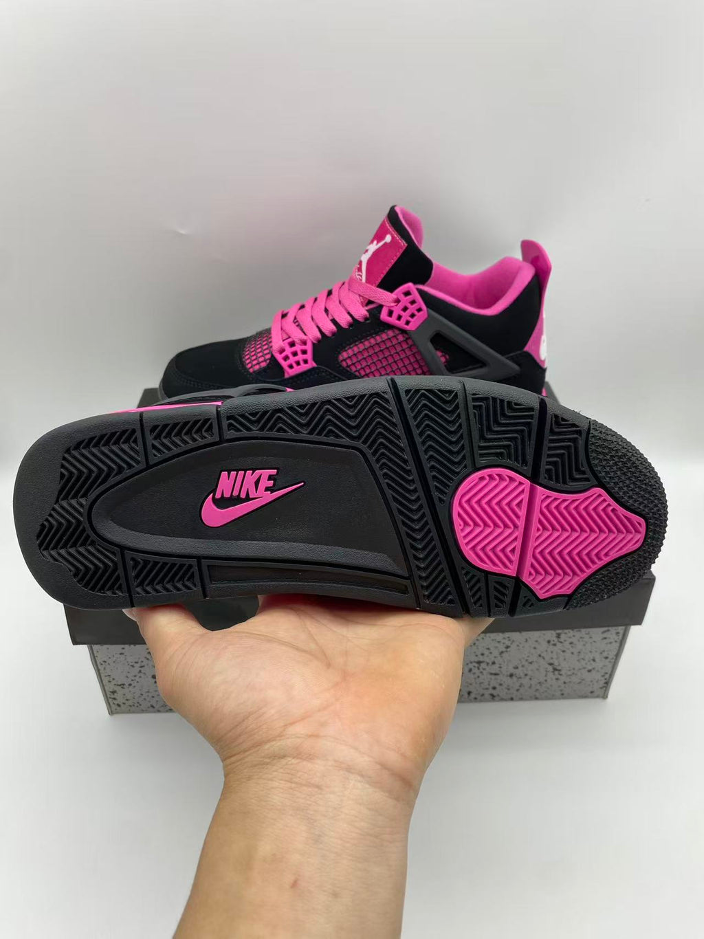 Brand New Fashion Sneakers – Men’s & Women’s Casual Shoes
