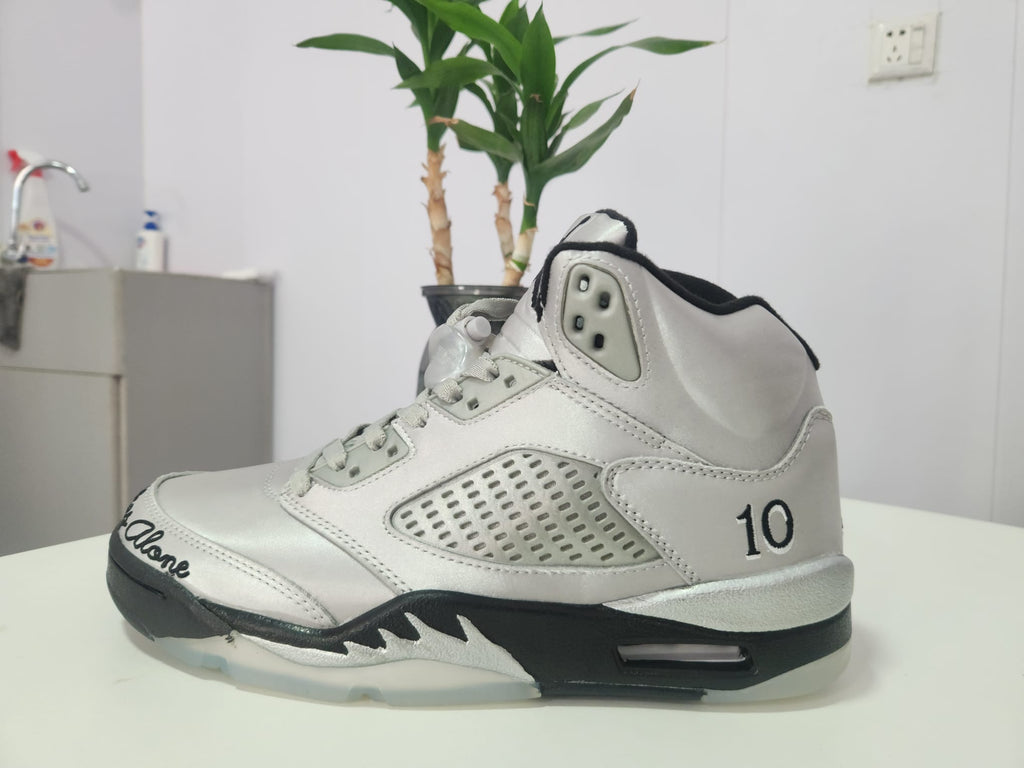 Brand New Fashion Sneakers – Men’s & Women’s Casual Shoes
