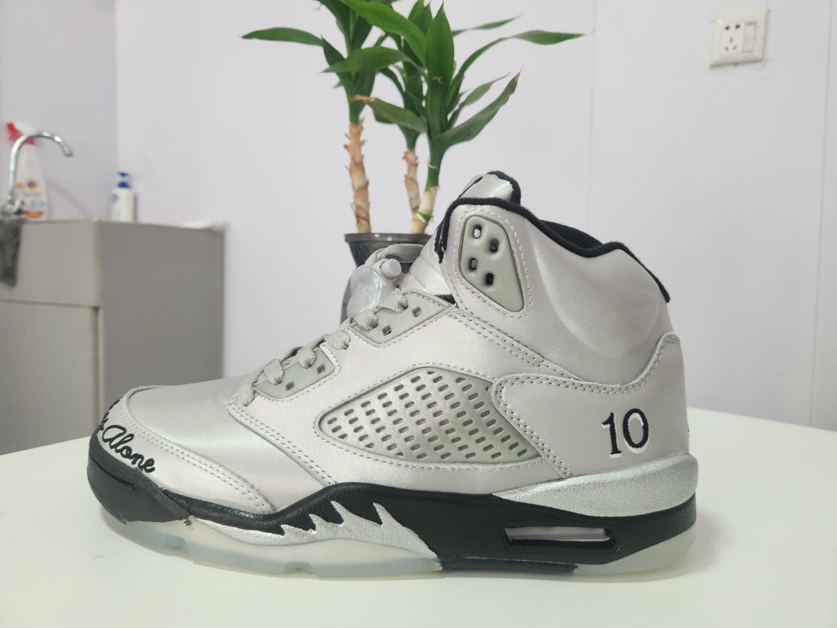 Brand New Fashion Sneakers – Men’s & Women’s Casual Shoes
