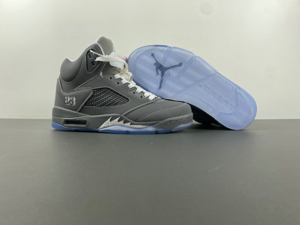 Brand New Fashion Sneakers – Men’s & Women’s Casual Shoes