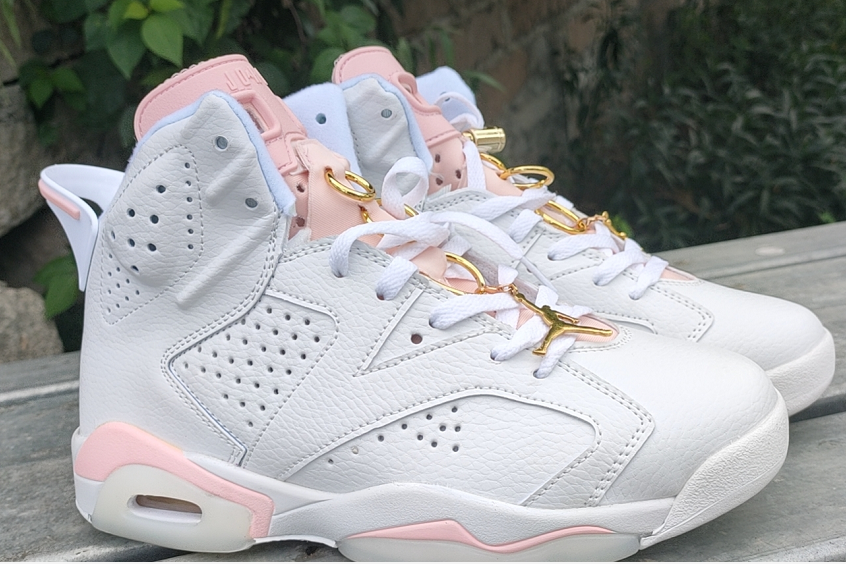 Brand New Fashion Sneakers – Men’s & Women’s Casual Shoes