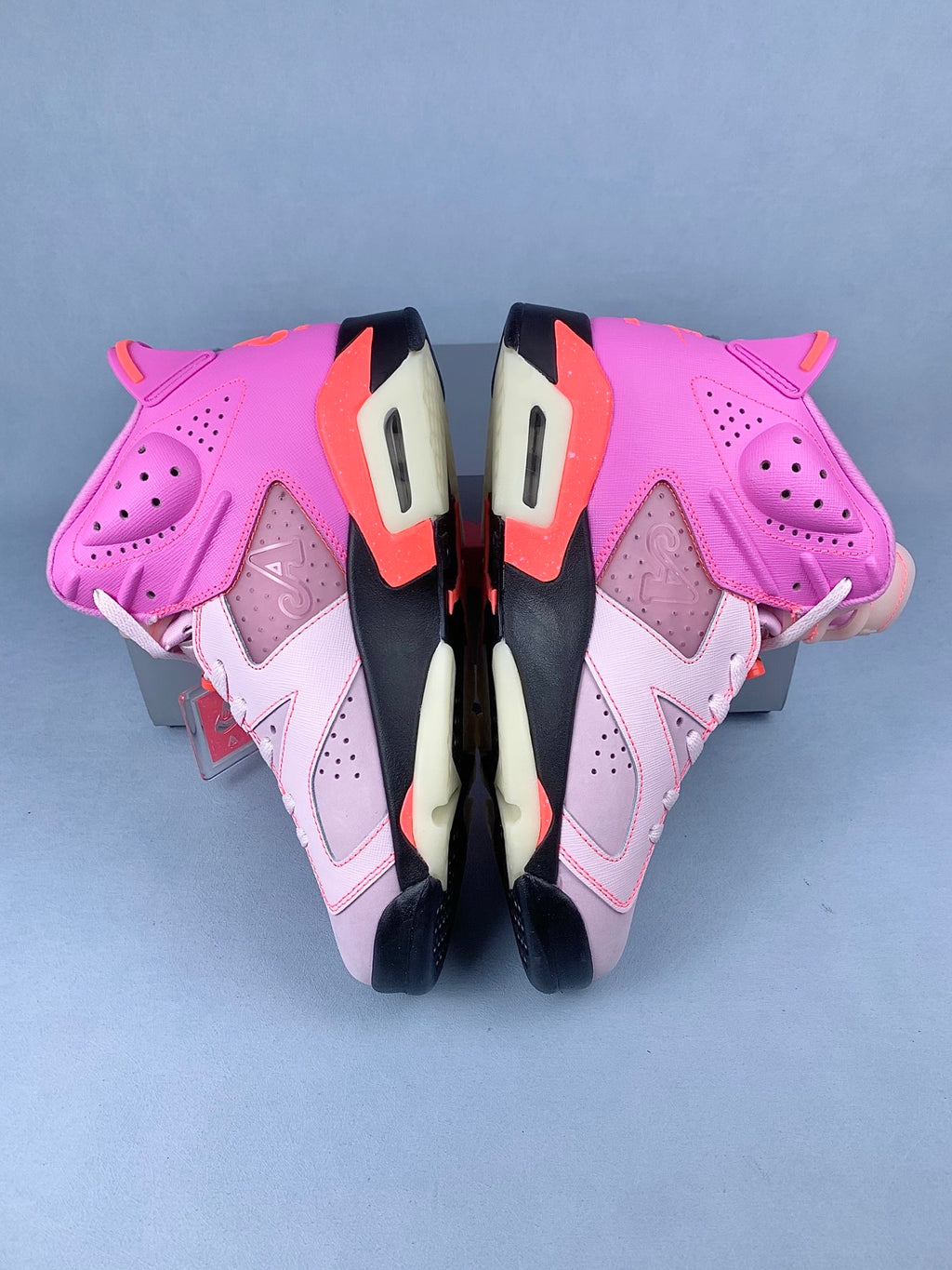 Brand New Fashion Sneakers – Men’s & Women’s Casual Shoes
