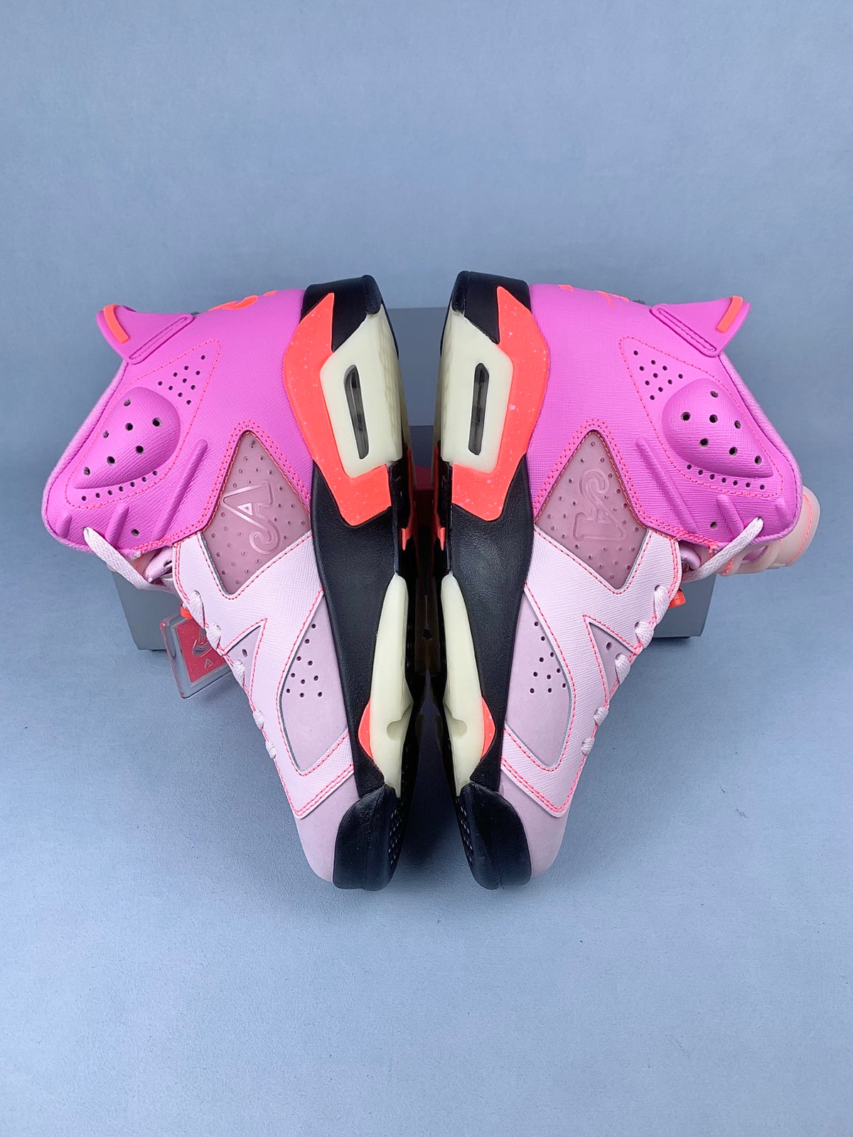 Brand New Fashion Sneakers – Men’s & Women’s Casual Shoes
