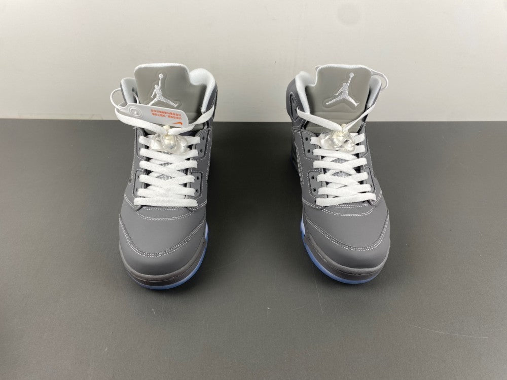Brand New Fashion Sneakers – Men’s & Women’s Casual Shoes