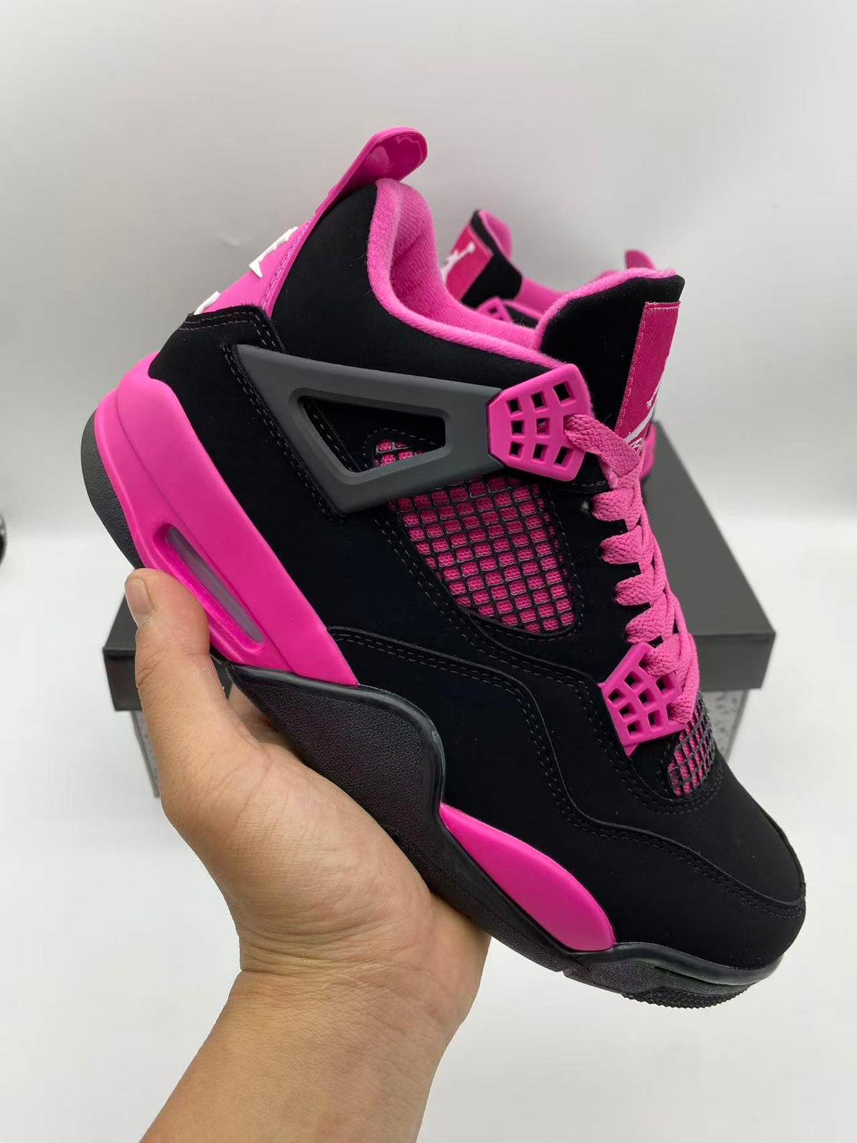 Brand New Fashion Sneakers – Men’s & Women’s Casual Shoes