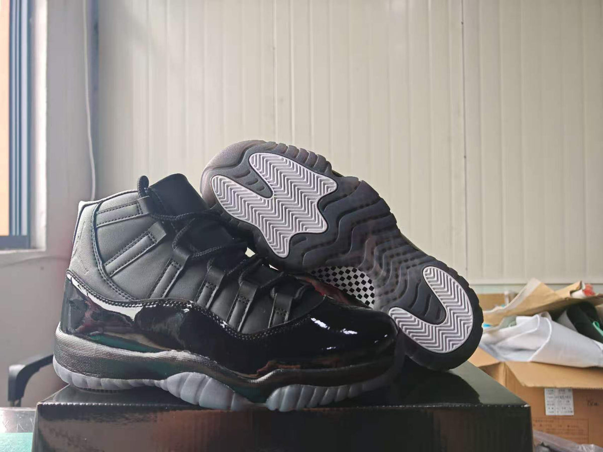 Brand New Fashion Sneakers – Men’s & Women’s Casual Shoes
