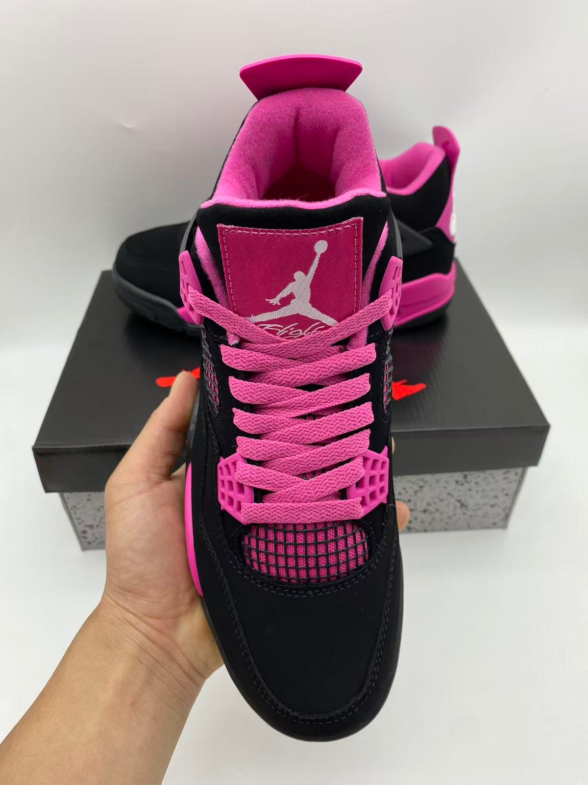 Brand New Fashion Sneakers – Men’s & Women’s Casual Shoes