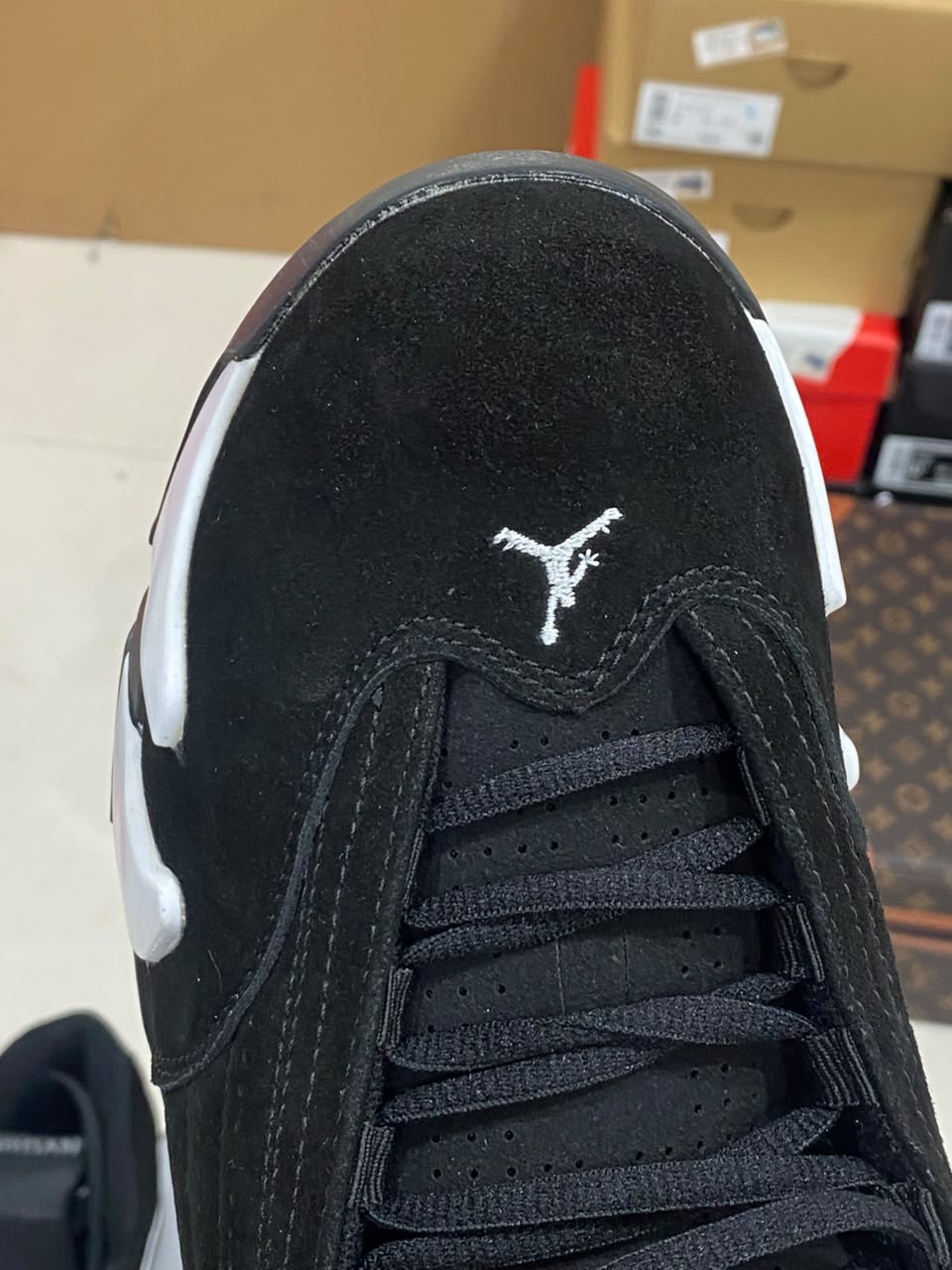 Brand New Fashion Sneakers – Men’s & Women’s Casual Shoes