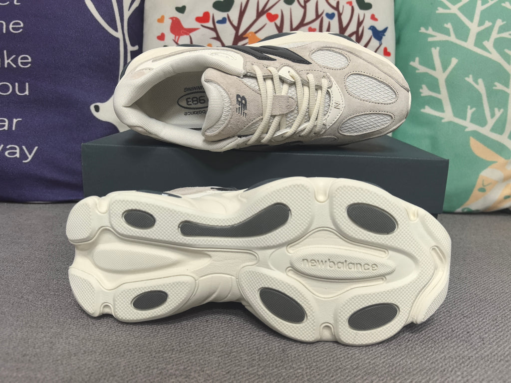 Brand New Fashion Sneakers – Men’s & Women’s Casual Shoes