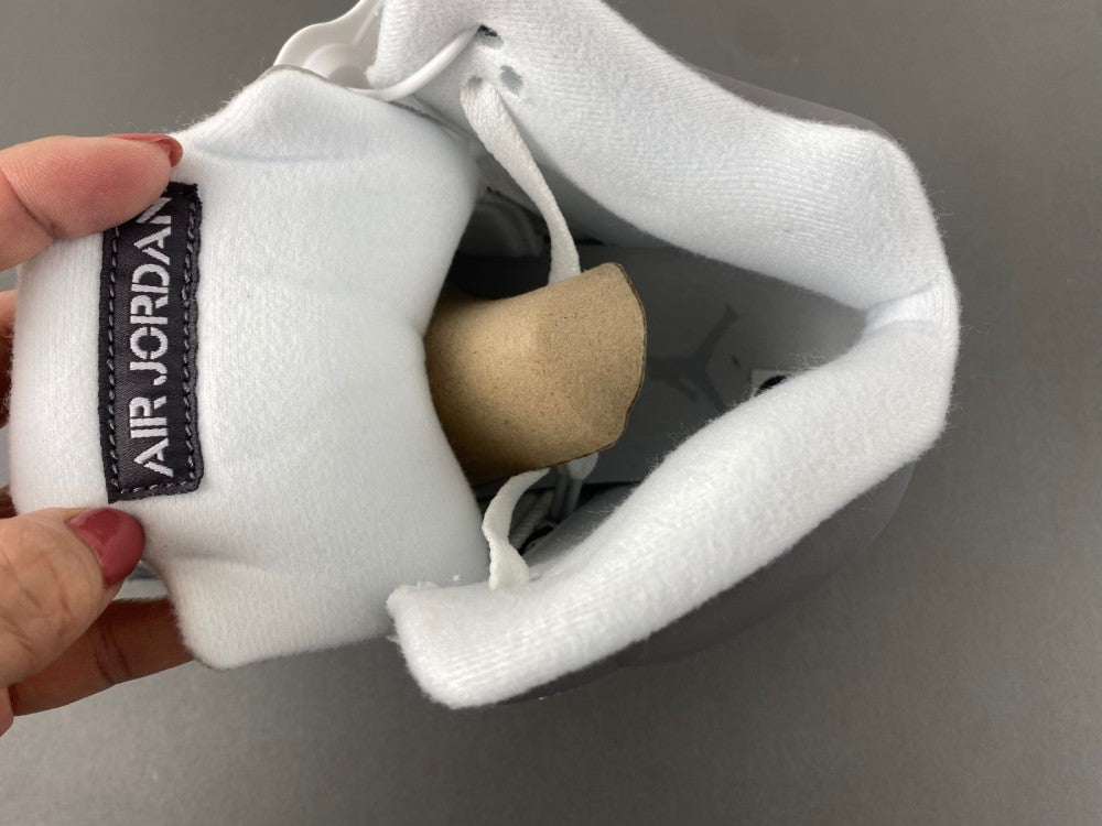Brand New Fashion Sneakers – Men’s & Women’s Casual Shoes