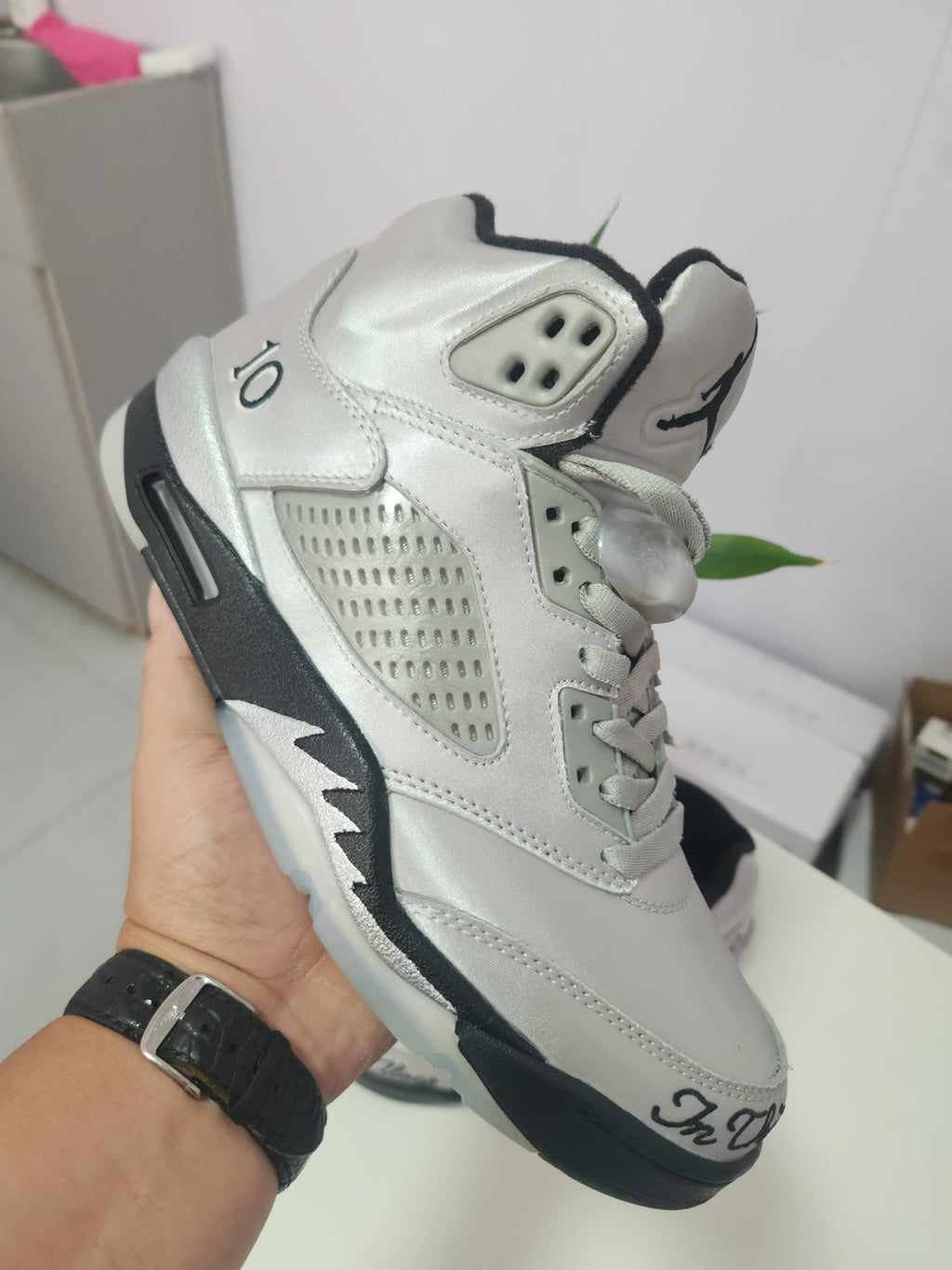 Brand New Fashion Sneakers – Men’s & Women’s Casual Shoes