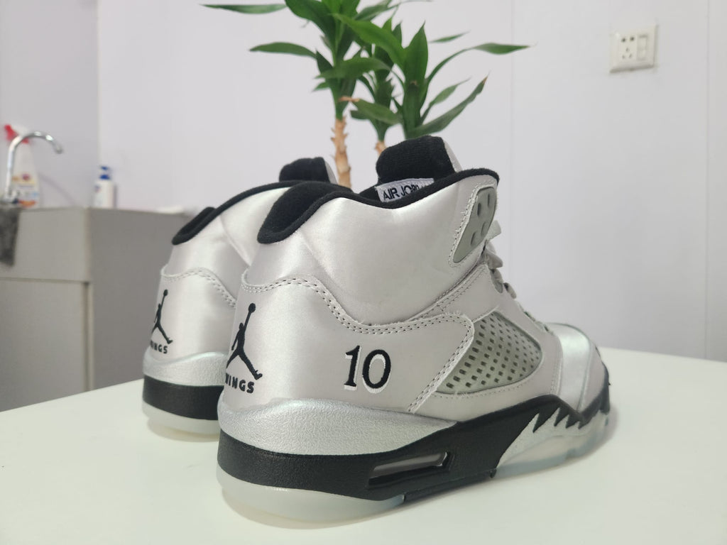 Brand New Fashion Sneakers – Men’s & Women’s Casual Shoes