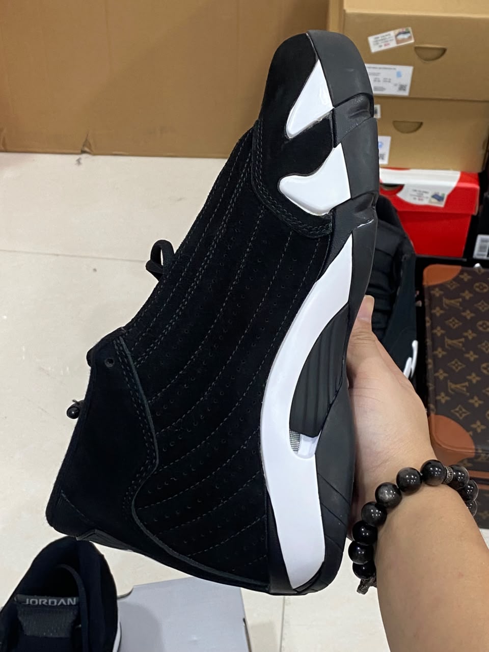 Brand New Fashion Sneakers – Men’s & Women’s Casual Shoes