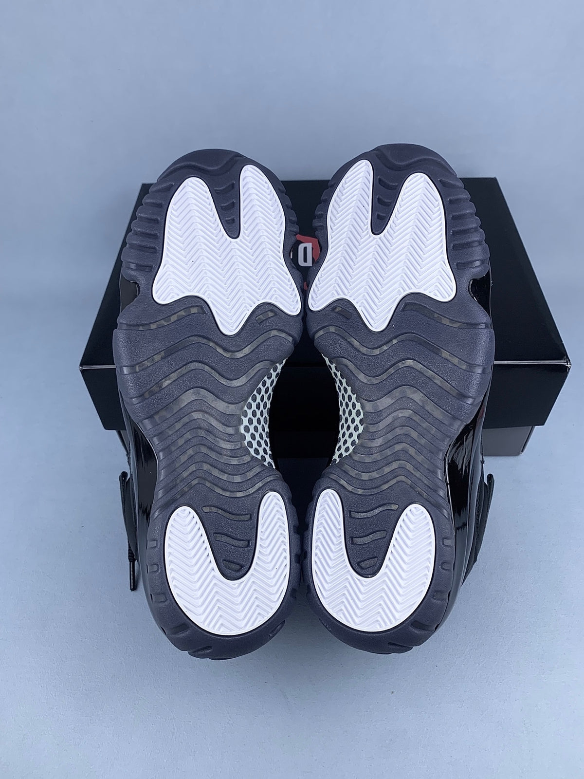 Brand New Fashion Sneakers – Men’s & Women’s Casual Shoes