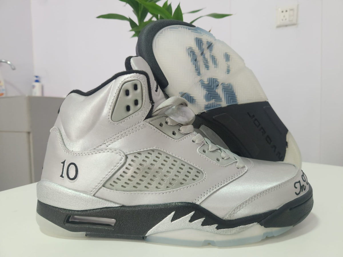 Brand New Fashion Sneakers – Men’s & Women’s Casual Shoes